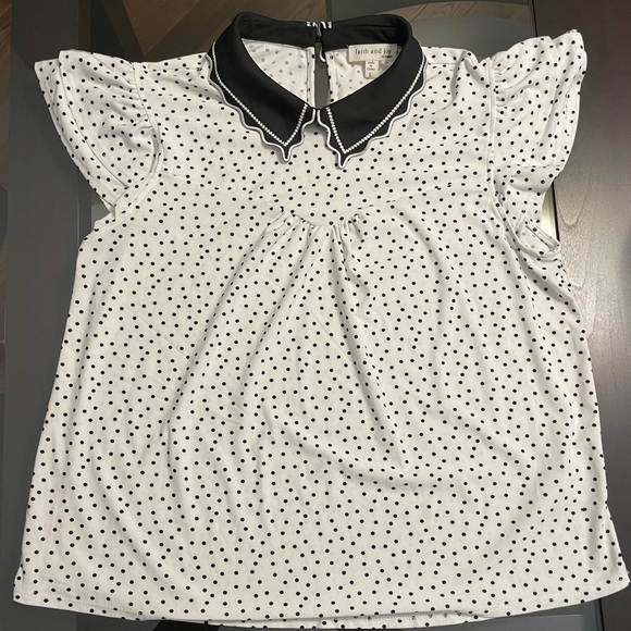 White with black polka dot shirt (size large) - Picture 1 of 4